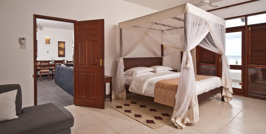 Lantana Galu Beach Playa de Diani Habitación foto
