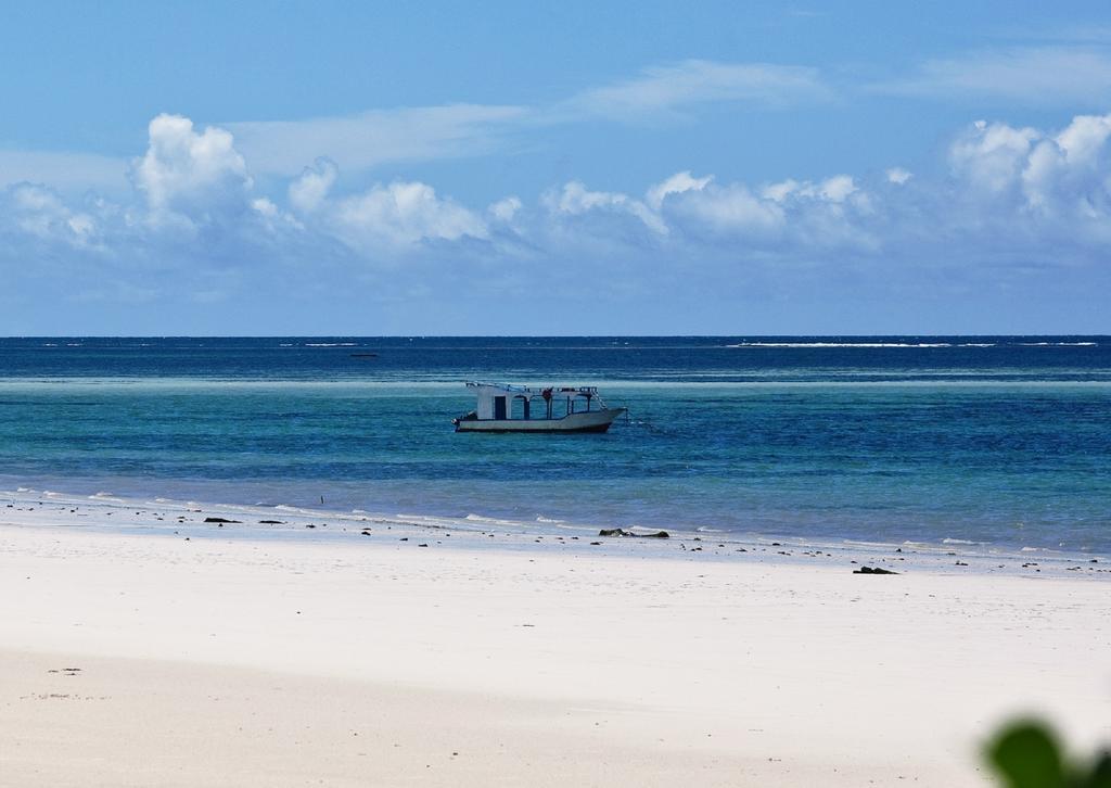 Lantana Galu Beach Playa de Diani Exterior foto