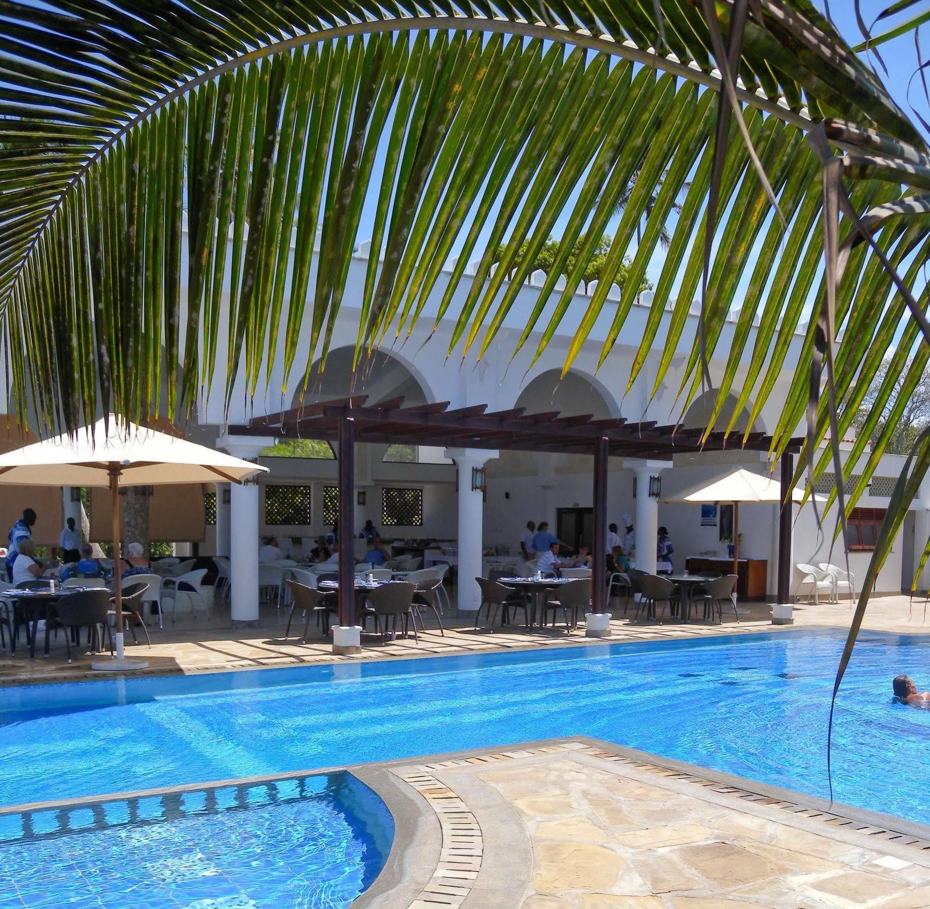 Lantana Galu Beach Playa de Diani Exterior foto